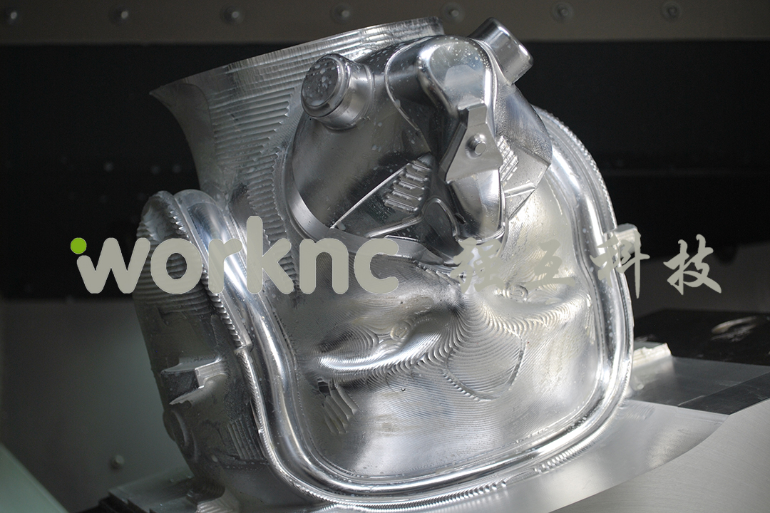WorkNC 德玛吉60 eVo linear 日立刀具联合加工的飞行员头盔模具